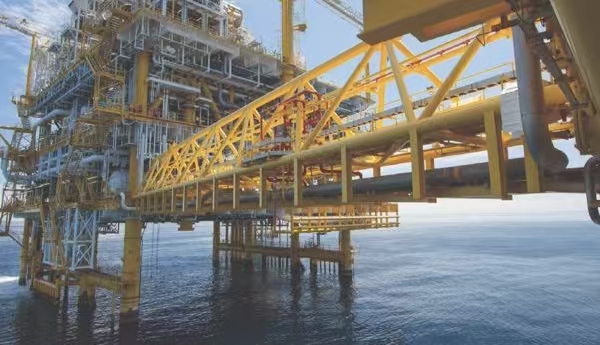When Moisture Challenges Epoxy Coatings: How Advanced Curing Agents Deliver Reliable Performance