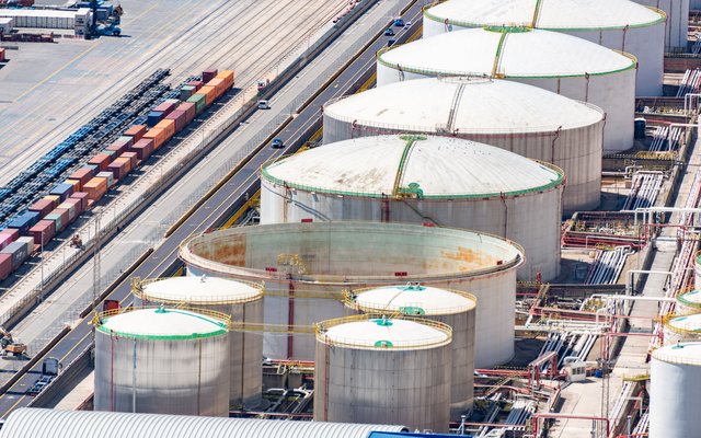 Turbulent EU & US Epoxy Market in 2026: Stable Supply & Cost Solutions from Highfar